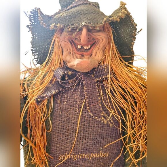 HALLOWEEN 27" Tall Witch with Broom Decoration - Picture 6 of 15